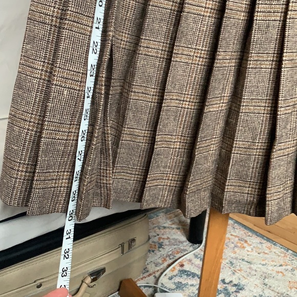 Skirt - Picture 4 of 5